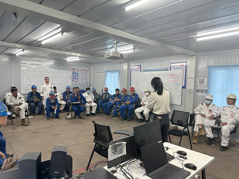 FPSO管道用介质流向色标使用方法现场培训会